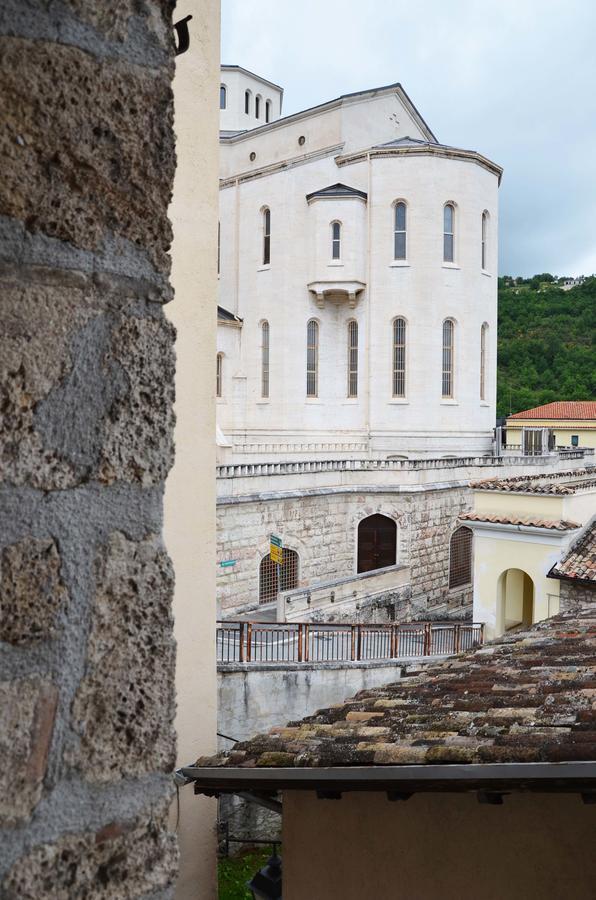 B&B Palazzo Sassatelli Cascia Εξωτερικό φωτογραφία