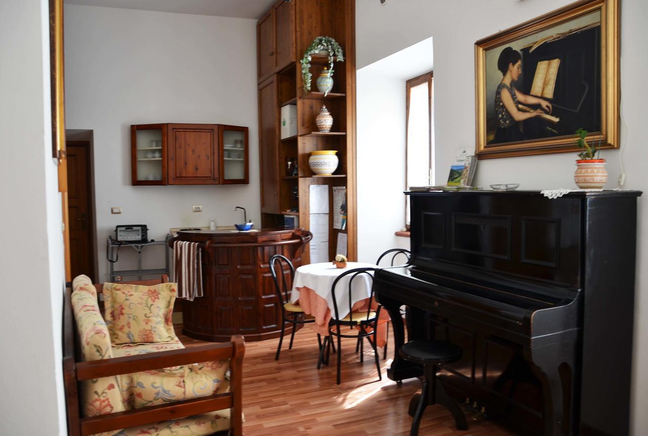 B&B Palazzo Sassatelli Cascia Εξωτερικό φωτογραφία