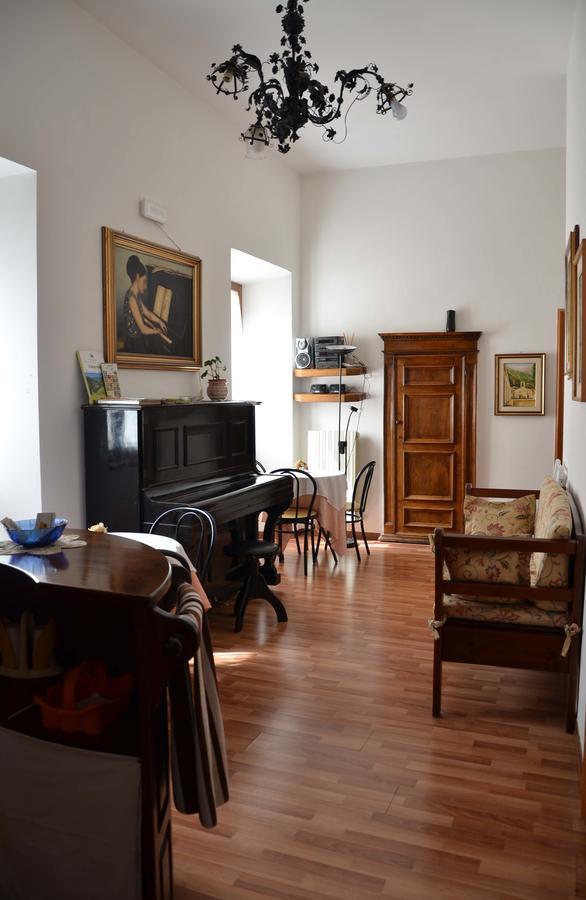 B&B Palazzo Sassatelli Cascia Εξωτερικό φωτογραφία